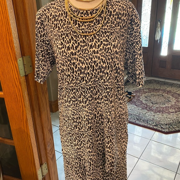 Animal print pant suit Capri pants size small - Picture 2 of 7